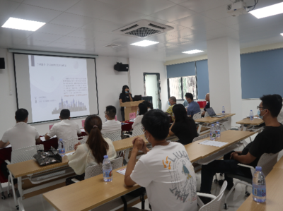 清遠(yuǎn)市家庭服務(wù)業(yè)創(chuàng)業(yè)孵化基地第二次項(xiàng)目入駐評(píng)審會(huì)圓滿(mǎn)落幕，助力企業(yè)項(xiàng)目孵化邁向新臺(tái)階